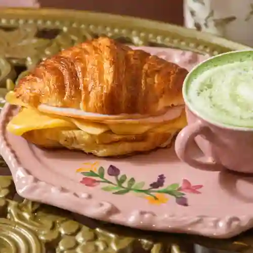 Croissant de Jamon de Cerdo/queso Sabana