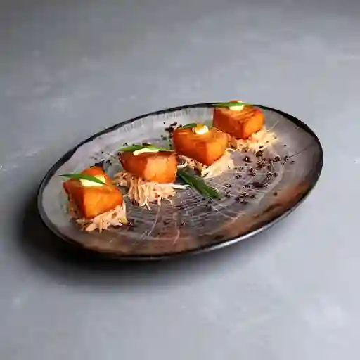 Chicharrón de Salmón