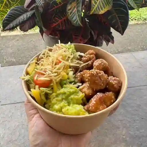 Bowl arroz, pollo apanado a la naranja