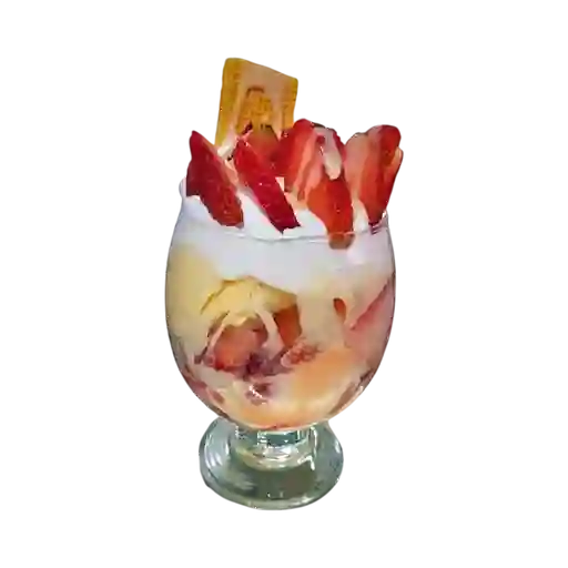 Fresas con Crema y Helado 16 Oz
