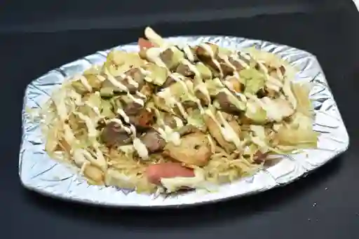 Salchipapa Carne y Pollo