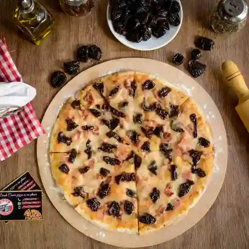 Pizza Ciruela y Tocineta