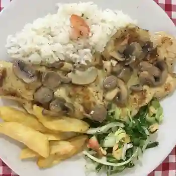 Pechuga en salsa de champiñones