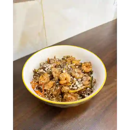Yakimeshi Pollo y Camarón