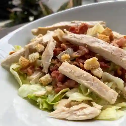 Ensalada César con Pollo