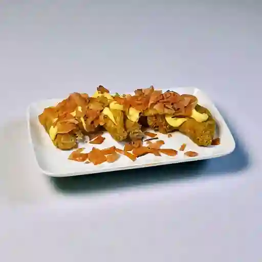 Tocineta y salsa de maíz
