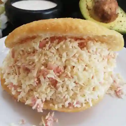 Arepa jamón y queso