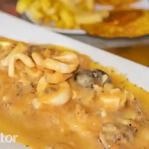 Filete de Pescado Blanco Al Ajillo