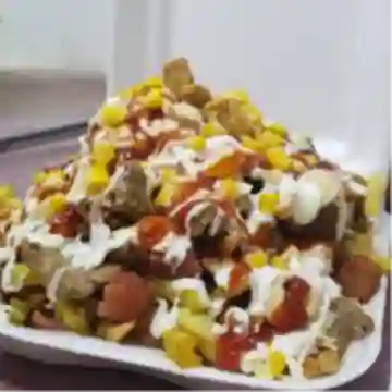 Mega Salchipapa
