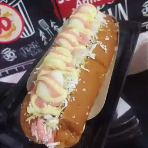 Hotdog Jero con Huevo de Codorniz