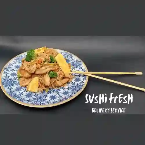 Arroz Yakimeshi de Pollo