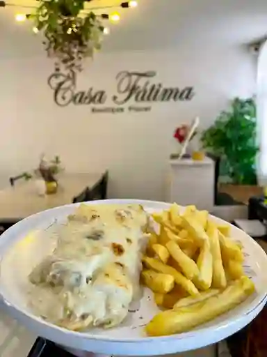 Crepes de Pollo en Salsa de Champiñones