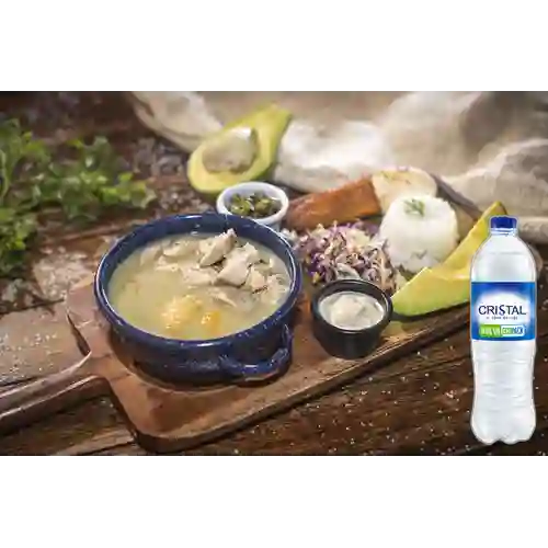 Combo Ajiaco Grande + Cristal Sin Gas 600 ml