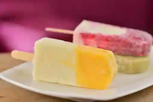 Paleta de Yogurt Maracuyá
