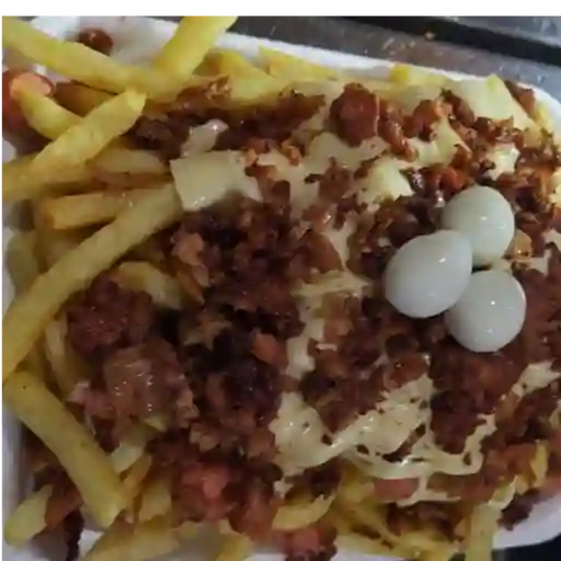 Salchipapa especial mediana