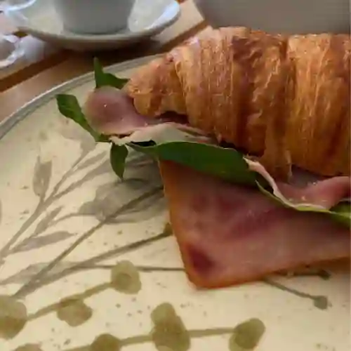 Croissant de Jamón y Queso