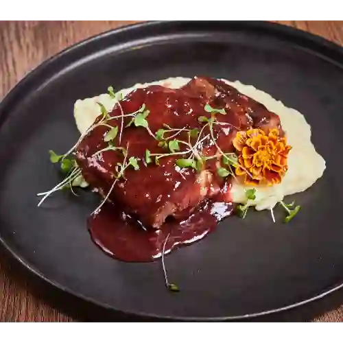 Costilla de Cerdo en Reducción de Corozo