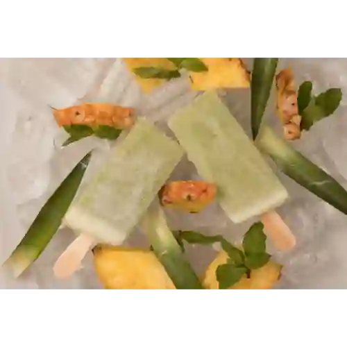 Paleta de Agua y Fruta Piña Yerbabuena