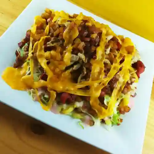 Salchipapa Pollo Chori Mediana