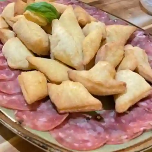 X 4 Entrada de Gnocco Fritto con Salami