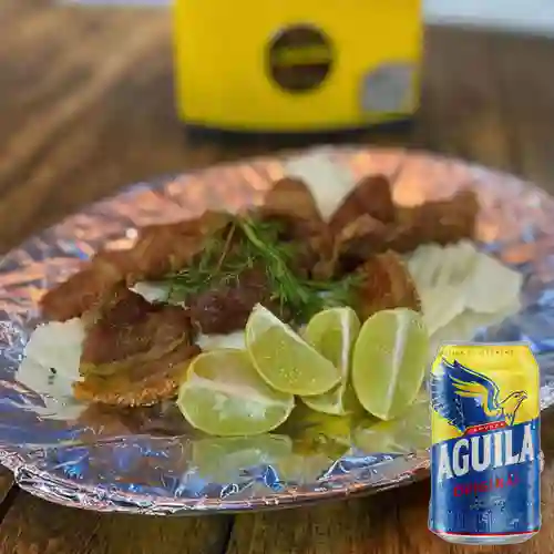 Combo Chicharrón + Cerveza Aguila Original Lta 330ml