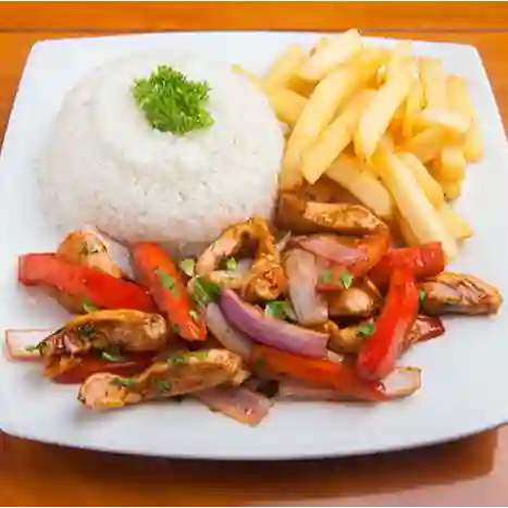 Saltado de Pollo