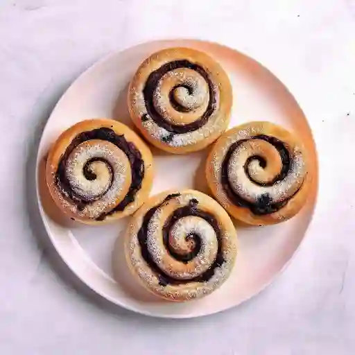 Choco Oreo Cinnamon Roll X4