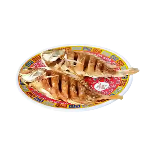 Tilapia y arroz chino pequeño