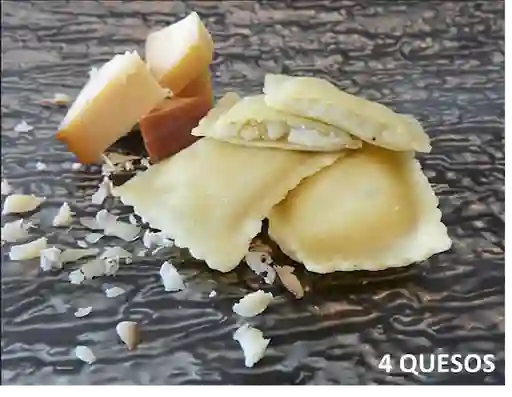 Queso Azul Ravioli Pera Caramelizada &