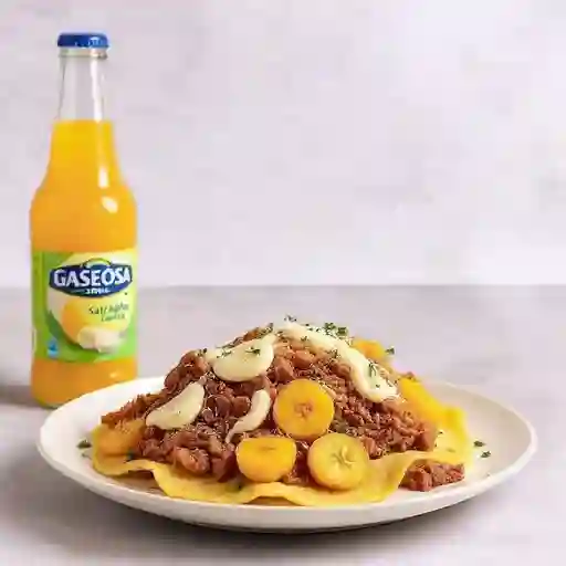 Salchipulled pork pers + gaseosa 250ml