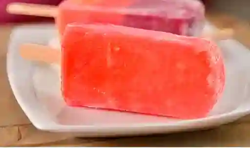 Paleta de Fresa con Leche Condensada
