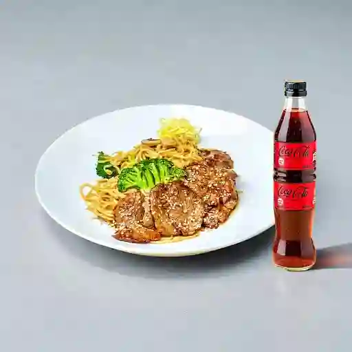 Combo Beef Noodles + Coca Cola Sin Azúcar 300ML