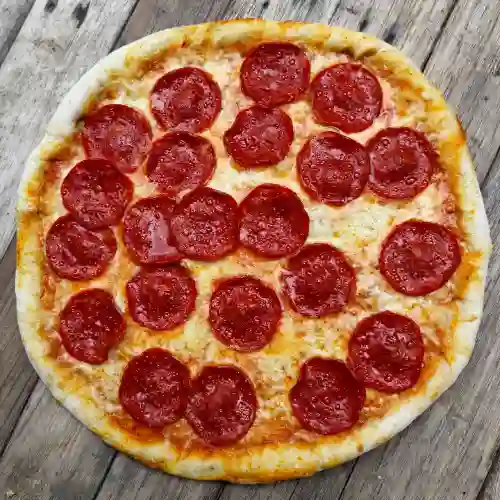 Pizza Pepperoni + Gaseosa 250ml