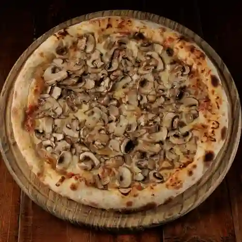 Pizza con Champiñones Mediana