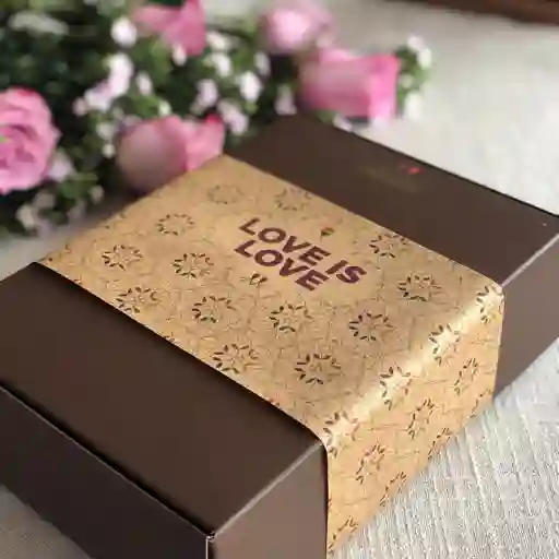 Love Is Love - Caja X 8 Brownies.