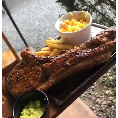 Tomahawk de Cerdo 700 Gm