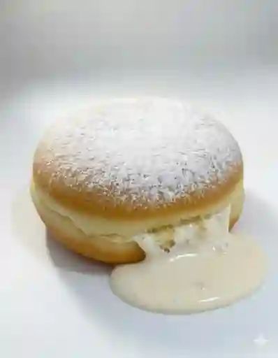 Dona rellena de tres leches