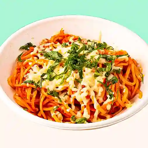 Pasta pollo napolitano y bebida