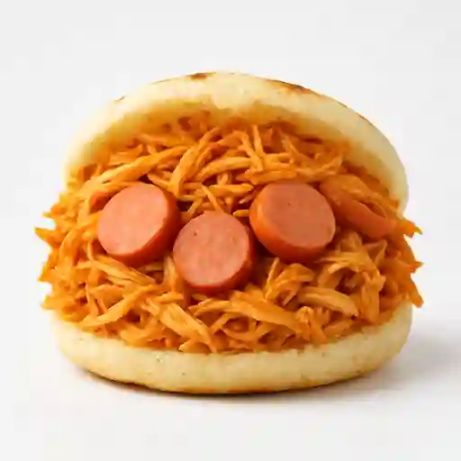 Arepa de Pollo con Salchicha