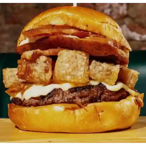 Hamburguesa Angus, Chicharrón y Huevo