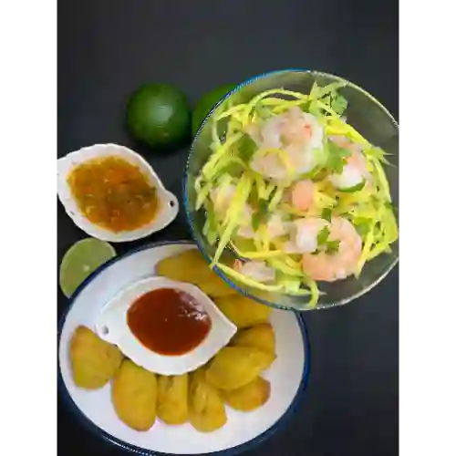 Combo 10 Ceviche - Empanaditas