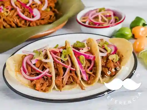 Taco con Carne Al Pastor