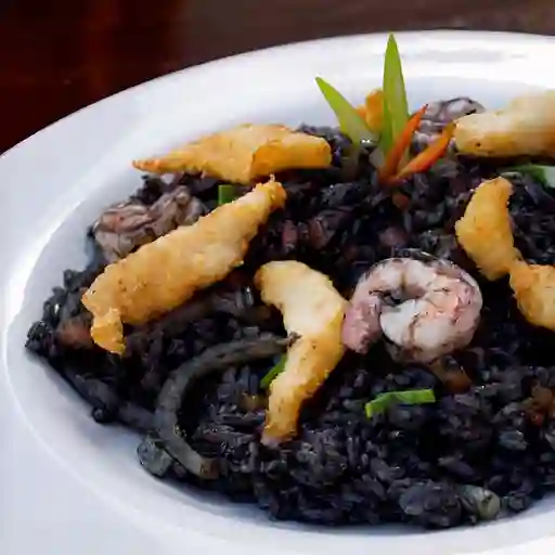 Arroz Mariscos en Tinta de Calamar