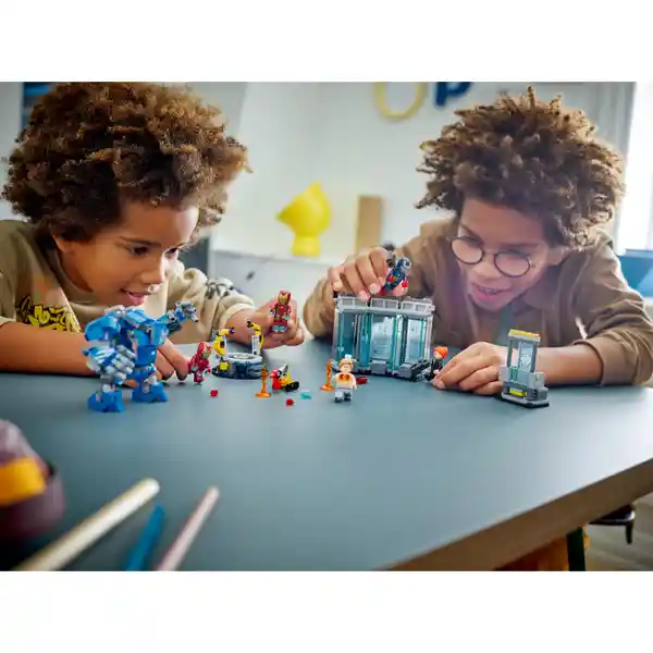 Set Construcción Laboratorio de Iron Man: Sala de Armaduras Lego