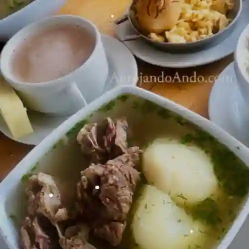 Combo Caldo de Costilla