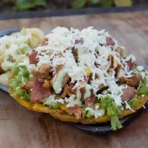 Patacón de Pollo