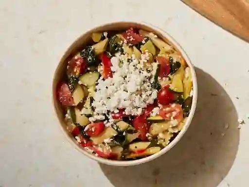 BOWL MEDITERRÁNEO CON PENNE Y RICOTA