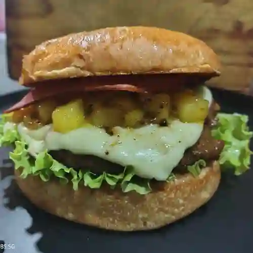Burger Hawai y Papitas