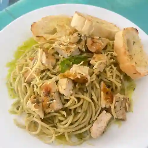 Pasta Pollo Pesto