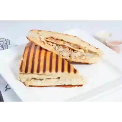 Sándwich de Pollo Desmenuzado